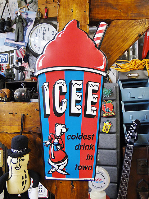 ICEE アイシーフローズンカップ エンボスティンサイン （レッド）の