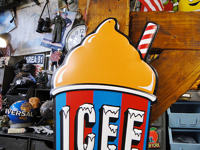 80年代　アイシー　ICEE スラッシュ　メニューボード　USA 看板　店舗用 80年代 アイシー ICEE スラッシュ メニューボード USA 看板 店舗