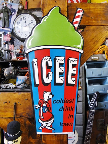 ICEE　アイシーフローズンカップ　エンボスティンサイン　（グリーン）|ソーダドリンク/ペプシ|ボクらの原点そして永遠！ブリキ看板
