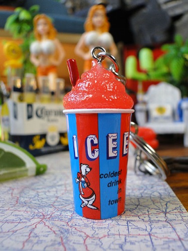 ICEE　アイシーフローズンドリンク　3Dキーホルダー　（レッド）|ドリンク系カンパニーグッズ|カンパニーグッズ