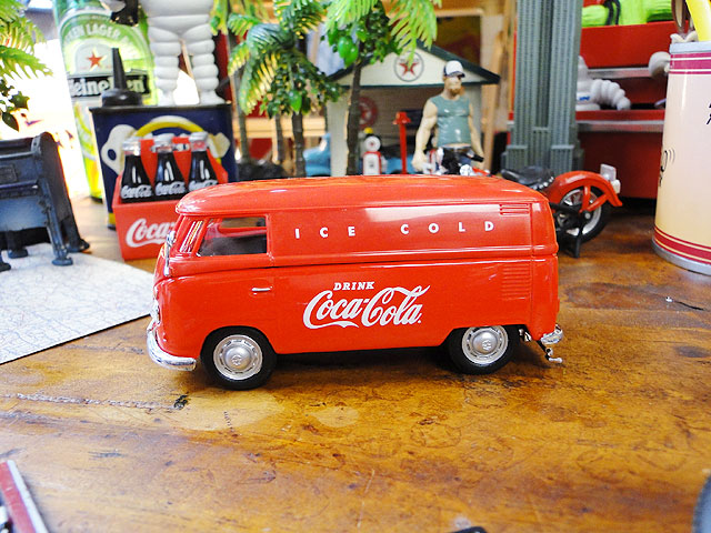 【美品】コカコーラ VW 車　Transporter 赤　フォルクスワーゲン 71ffATBofHL._UF350,350_QL50_.jpg
