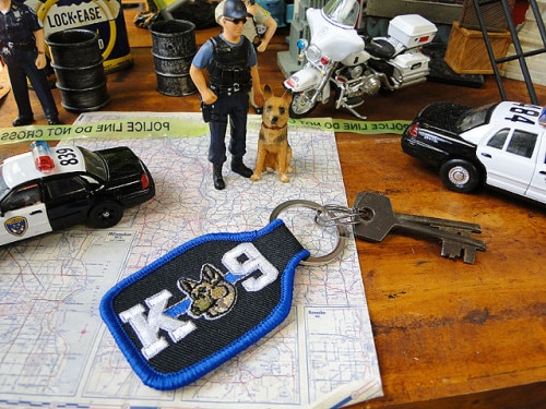 警察犬　K-9　ポリスキーホルダー|キーホルダー/ガーディアンベル|男の秘密基地作りに！ガレージング雑貨