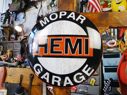 HEMI　モパーガレージ　ドームサイン|世界の自動車|ボクらの原点そして永遠！ブリキ看板