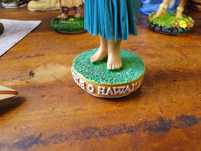 Hula Doll ダッシュボード用フィギュア 緑ハンズアップ 【フラドール