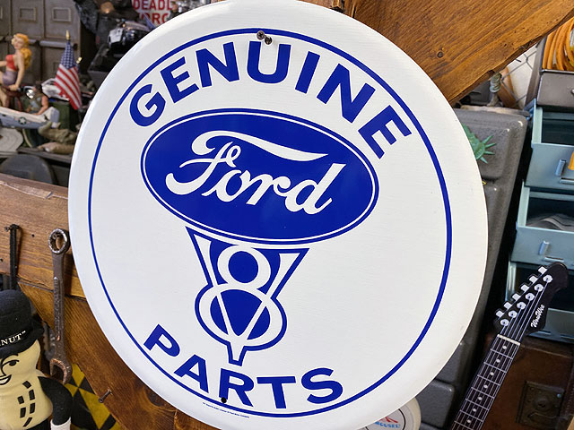 フォード ラウンド型 ブリキ看板 （GENUINE PARTS V8）の通販・販売