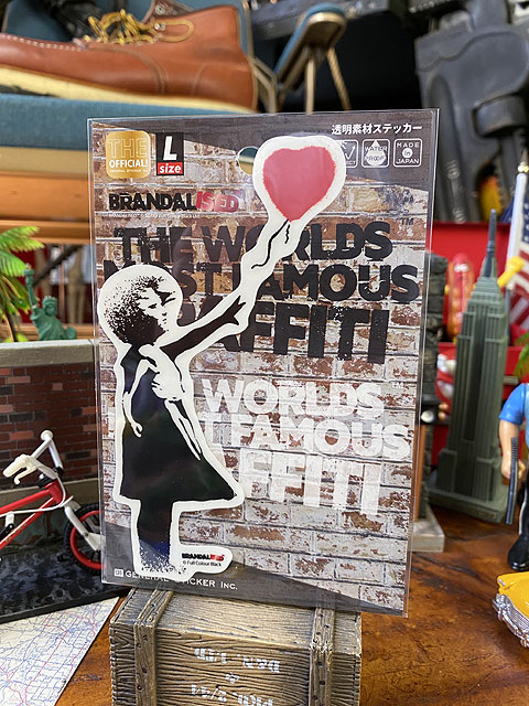 バンクシー ストリートアート オフィシャルステッカー Lサイズ （風船