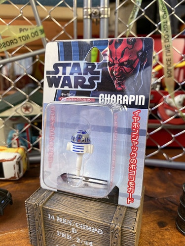 映画　スターウォーズ　R2-D2　イヤホンジャックアクセサリー|スターウォーズグッズ|もはや店長すら迷子になるアメ雑ジャングル