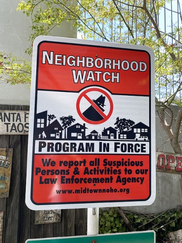 アメリカの自警団ネイバーフッドウォッチ　ヴィンテージサイン　（オレンジ×ホワイト）|案内看板/標識|ボクらの原点そして永遠！ブリキ看板