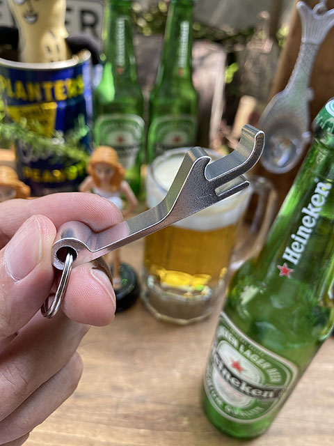 コロナビール ボトルオープナーキーホルダー （栓抜き+プルタブ