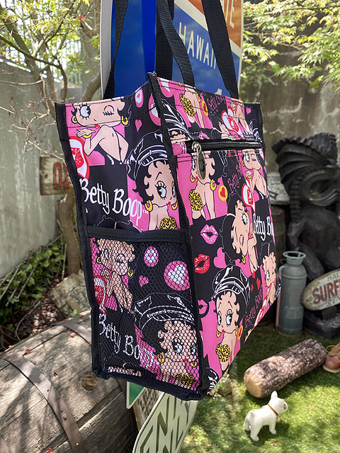 Bettyちゃんの、木製バック！！ヴィンテージ Bettyちゃんの、木製バック！！ヴィンテージ Bettyちゃんの