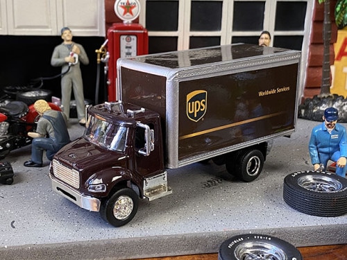 UPS　ボックストラック　ダイキャストミニカー　1/50スケール|ミニカー/モデルカー/バイク/飛行機|男の秘密基地作りに！ガレージング雑貨