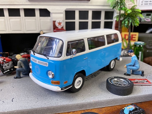 海外ドラマ「LOST」に登場したダーマバン　1971年式　ワーゲンバス　ダイキャストミニカー　1/24スケール|映画関連グッズ|もはや店長すら迷子になるアメ雑ジャングル