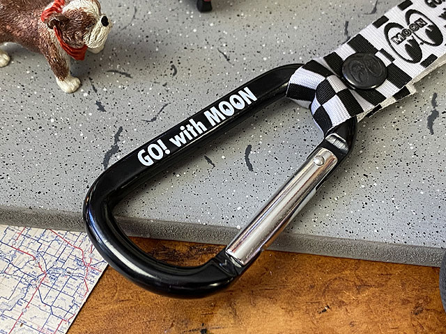 ムーンアイズ ムーンチェッカー ビッグカラビナキーホルダー