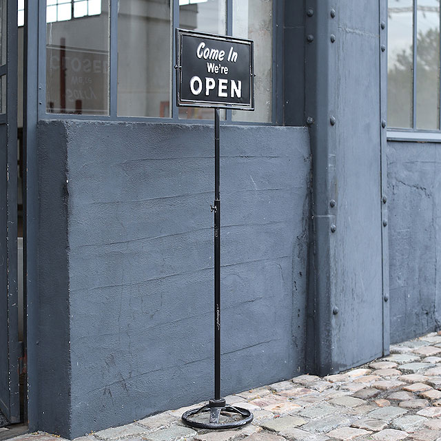 ダルトン スピナーサインスタンド オープン＆クローズ （ブラック）の 