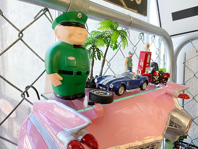 1959 キャデラック エルドラド 後方部型ディスプレイシェルフ ガラス棚 1959 キャデラック エルドラド 後方部型ディスプレイシェルフ