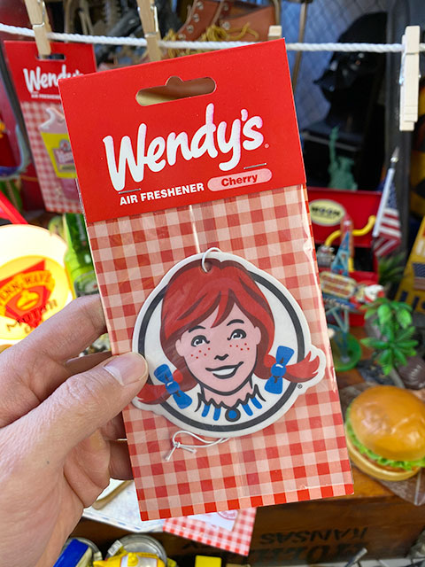 レア VENDORA ウェンディグマシン USA 魔女　ガム　お菓子 ムリーニ ギフトボックス ジャンドゥイオット 420581｜ヴェンキ