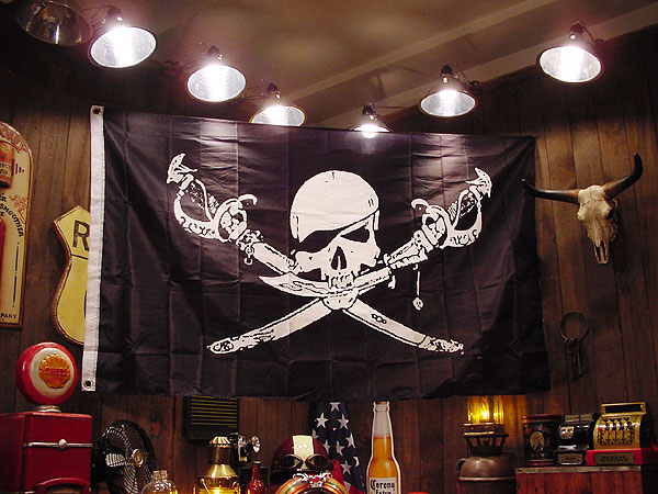 海賊フラッグ （クロスソード）の通販・販売 | アメリカ雑貨のテーマ