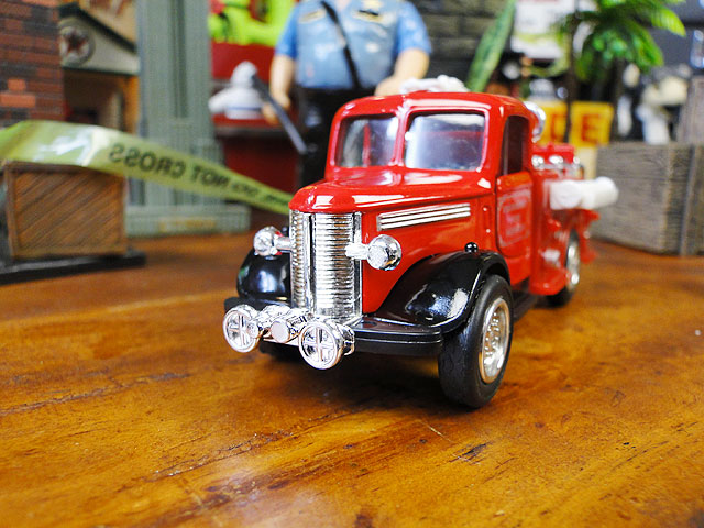 昔の消防車 ファイヤートラック ミニカー （レッド×シルバー）の