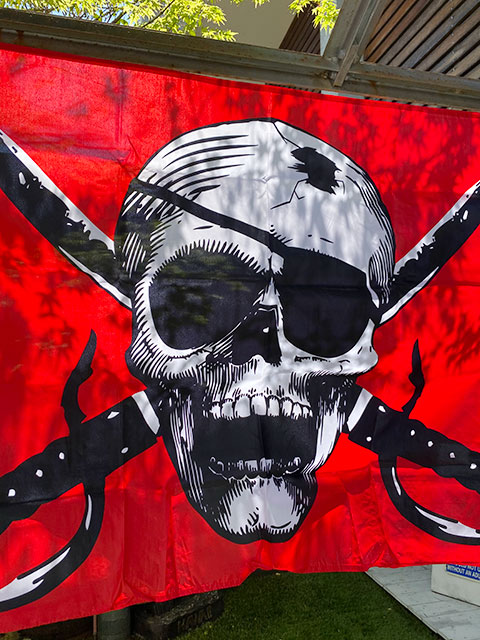 海賊フラッグ （クリムゾンパイレーツ）の通販・販売 | アメリカ雑貨の