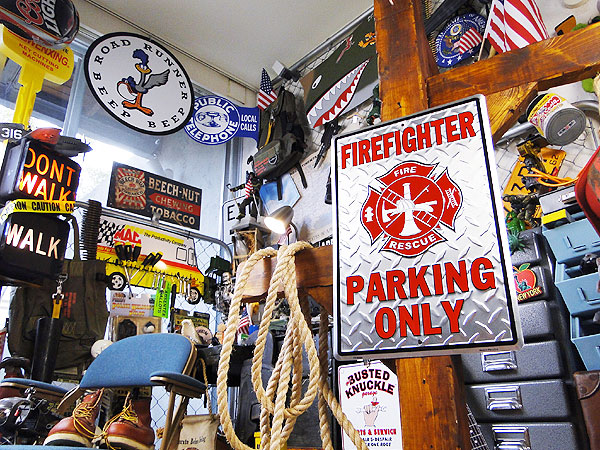 消防士専用駐車場 ブリキ看板の通販・販売 | アメリカ雑貨のテーマ