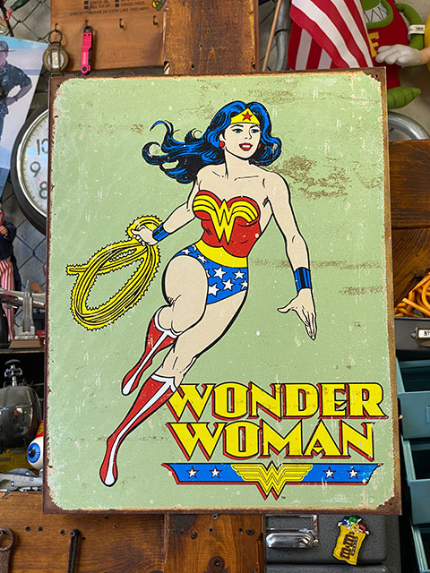 ブリキ看板　DC  ジャスティスリーグ Amazon.co.jp: ジャスティス・リーグ:ダーク アポコリプス