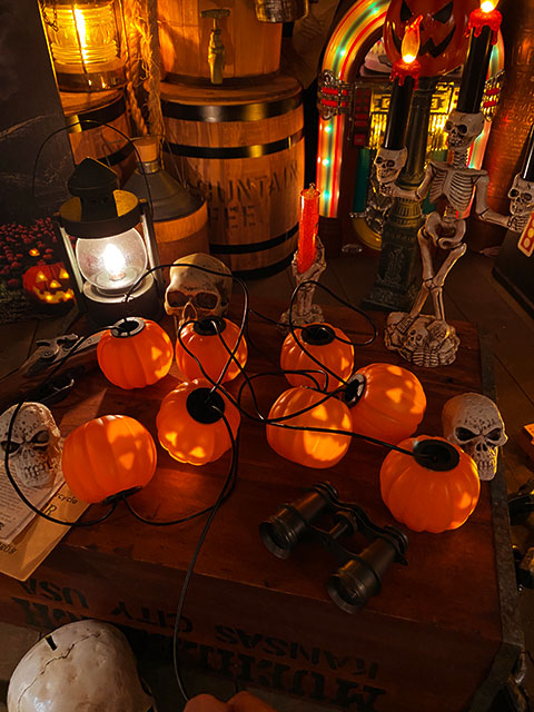 M&M's ジャック・オ・ランタン ライト Yellow M&M Light-up Blow Mold Pumpkin Jack O Lantern