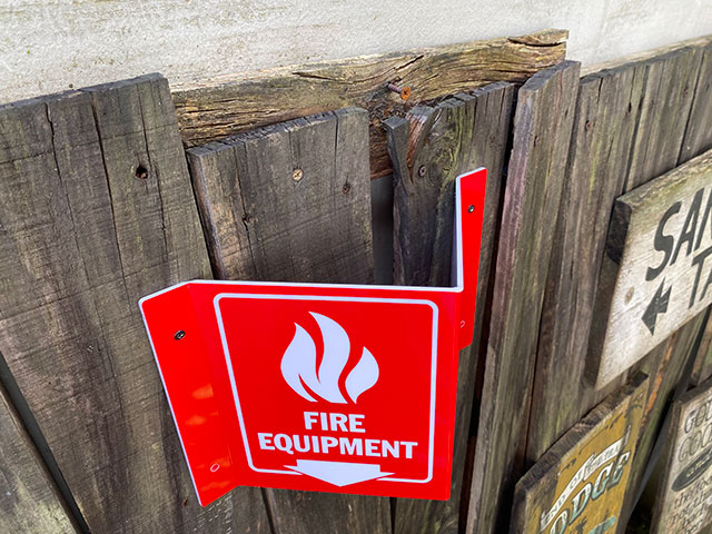 消火器はココ」 プロジェクションサインの通販・販売 | アメリカ雑貨の