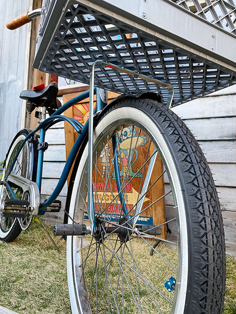 自転車の前カゴ用ステー 映画 E.T. に登場したBMXみたいなミルク