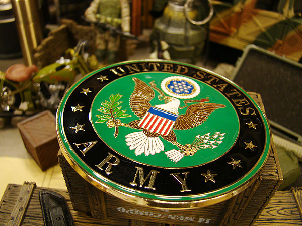 ミリタリーカーグリルバッジ （U.S.アーミー/ブラック）の通販・販売