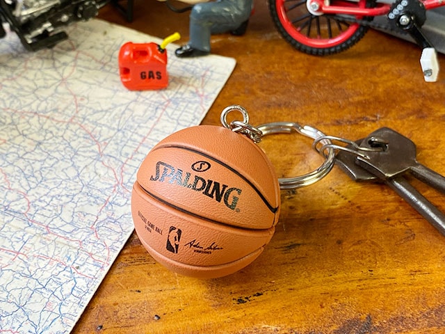 NBA公式ボール スポルディング バスケットボール キーホルダーの