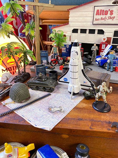 スペースシャトル エンデバー等のピンバッジ＆キーホルダーなど 10点まとめ売り スペースシャトル キーホルダー NASA United Statesの通販 by