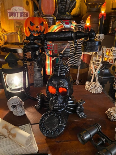 センサーで反応してしゃべる！光る！クラシックスカルフォン|大人のハロウィン/死神/ガイコツ|ハロウィングッズ