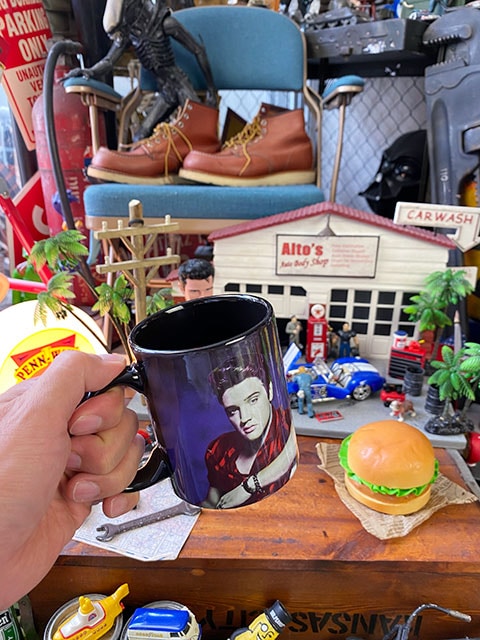 エルヴィス・プレスリー マグカップ （マルチカラー）の通販・販売