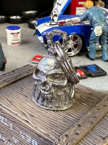アメリカのバイカーのお守り　ガーディアンベル　（スカル）　MADE IN U.S.A.|キーホルダー/ガーディアンベル|男の秘密基地作りに！ガレージング雑貨