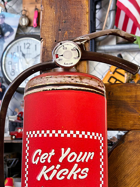 ルート66 消火器型エンボスティンサインの通販・販売 | アメリカ雑貨の
