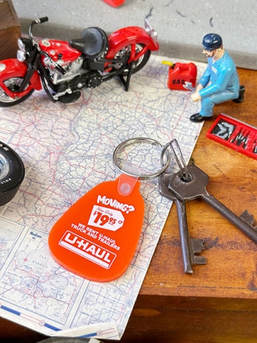 ラバーサドルキーホルダー　（Uホール）　MADE IN U.S.A.|キーホルダー/ガーディアンベル|男の秘密基地作りに！ガレージング雑貨