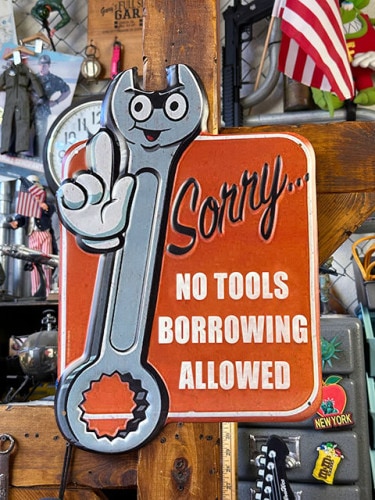 ボクらの原点そして永遠！ブリキ看板,ガレージ | CandyTower