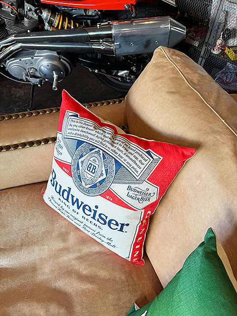 リカーブランドクッション （バドワイザー）の通販・販売 | アメリカ