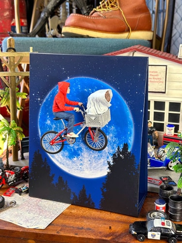 NECA　E.T.＆エリオット　40周年アニバーサリー　空飛ぶBMXディスプレイフィギュア|映画関連グッズ|もはや店長すら迷子になるアメ雑ジャングル