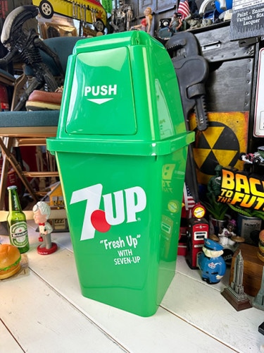 7UP　セブンアップ　ダストビン　20Lサイズ　ゴミ箱　（グリーン）　単品|ドリンク系カンパニーグッズ|カンパニーグッズ