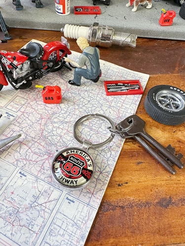 ルート66　バブルキーホルダー　（オレンジ×ブラック）|キーホルダー/ガーディアンベル|男の秘密基地作りに！ガレージング雑貨