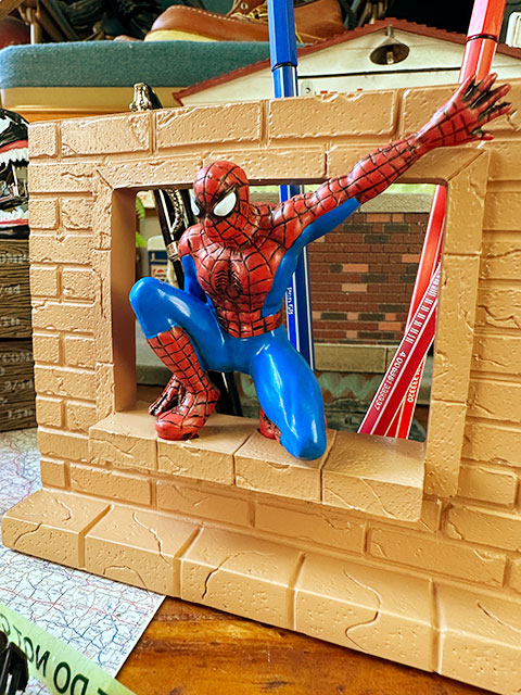 マーベル スパイダーマン ステーショナリースタンド ペンホルダーの