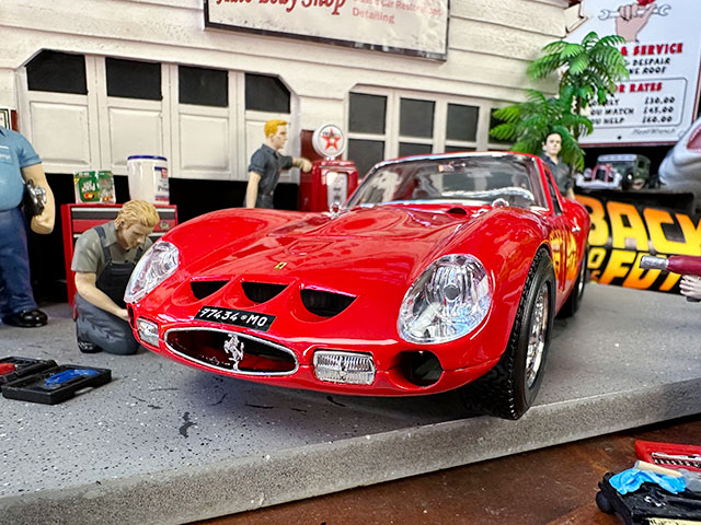 【ブラーゴ】Ferrari 250 GTO ミニカー s-l400.jpg