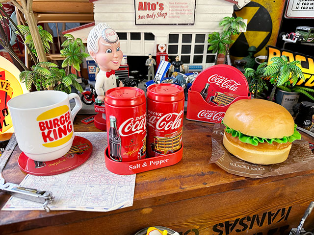 コカボムタワー　新品　美品　激安 EKO デラックスミラージュ T センサービン 45L 電池式 EK9378