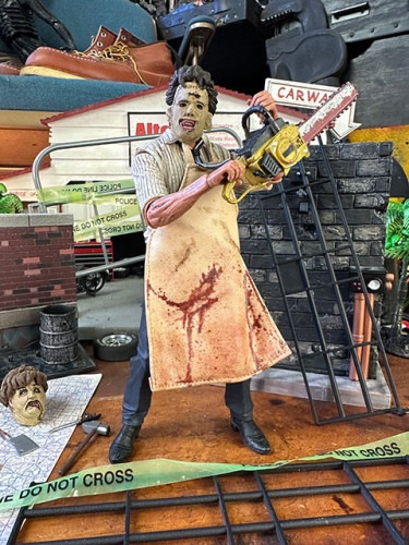 NECA　映画　悪魔のいけにえ　レザーフェイス　アルティメット　7インチアクションフィギュア　テキサスチェーンソー|映画関連グッズ|もはや店長すら迷子になるアメ雑ジャングル