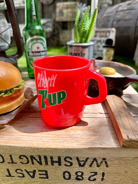 7UP セブンアップのスタッキングマグ（レッド）単品の通販・販売