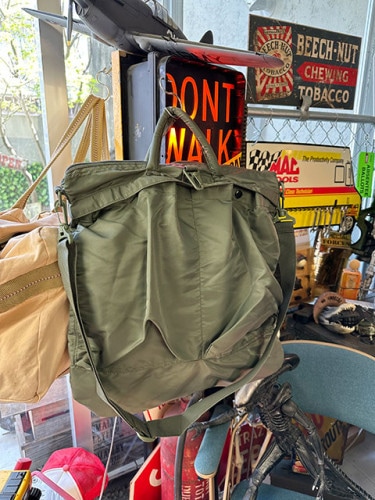 U.S.タイプ　ヘルメットバッグ　AIR FORCE　ストラップ付き　（セージ）|バッグ/トート/リュック/ポーチ|男の秘密基地作りに！ガレージング雑貨