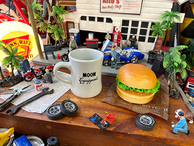 2024 カマロ　 ムーンアイズ (スタンダード・フィニッシュ) ムーンイクイップド ノスタルジック セラミックマグ 295ml/10オンス