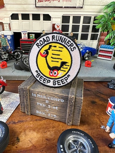 クラシック　ロードランナー　ワッペン　（ROAD RUNNERS BEEP BEEP/ラウンド）|ワッペン|男の秘密基地作りに！ガレージング雑貨