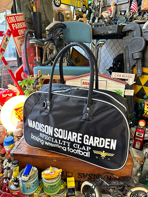 マジソンバッグ Mサイズ 18L （ブラック） USBポート装備 キャリーオン